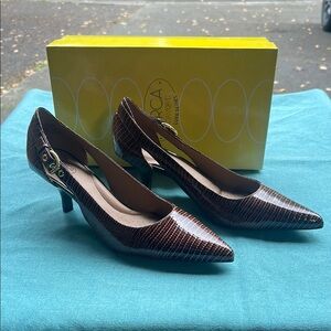 Circa Brown Pointed Toe Heels